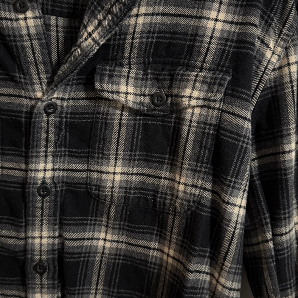 American Eagle Outfitters Black and Cream Plaid Shirt - Picture 2 of 3